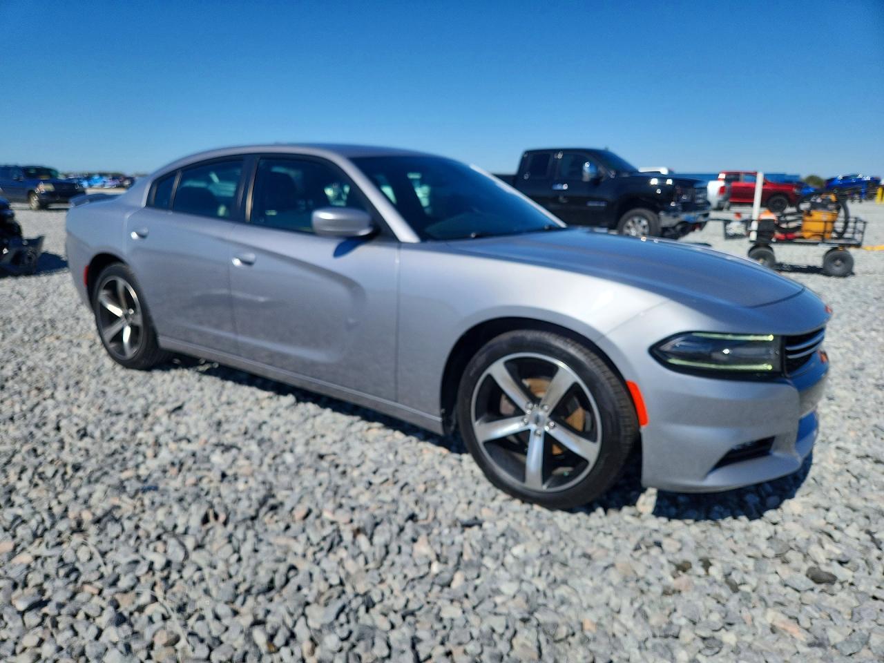 2017 Dodge Charger Sxt - zdjęcie 4