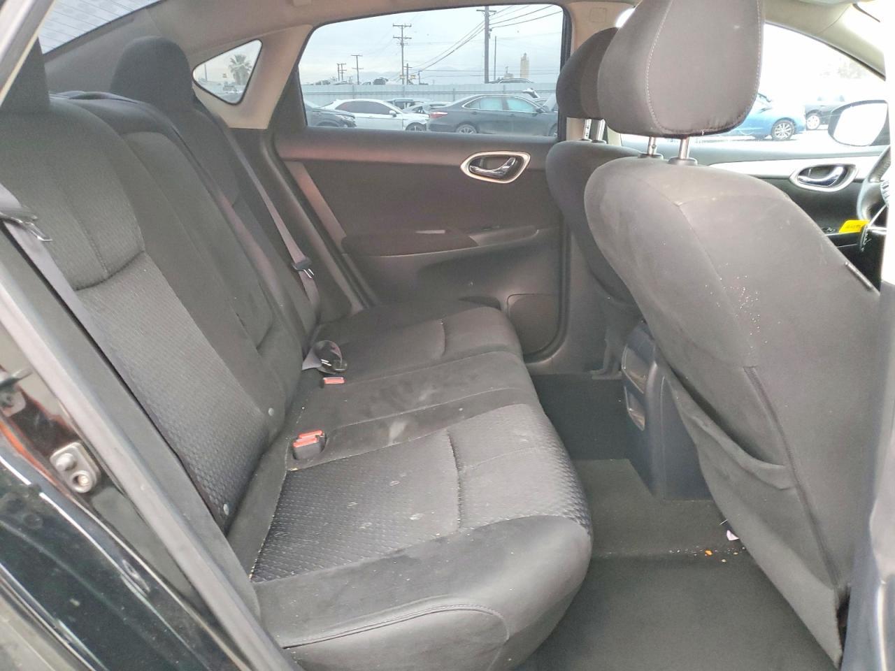 2014 Nissan Sentra S - zdjęcie 10