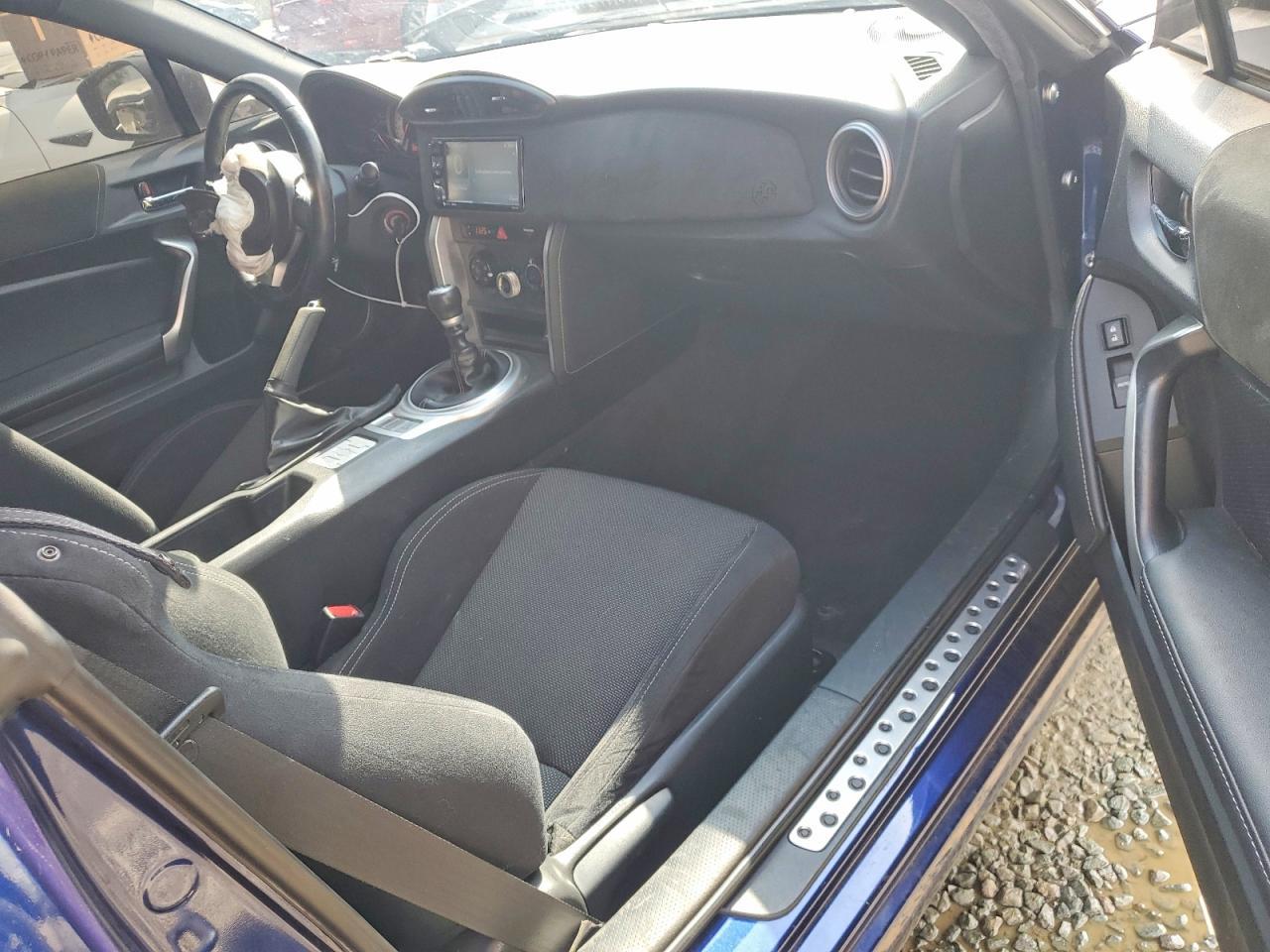 2017 Toyota 86 Base - zdjęcie 8