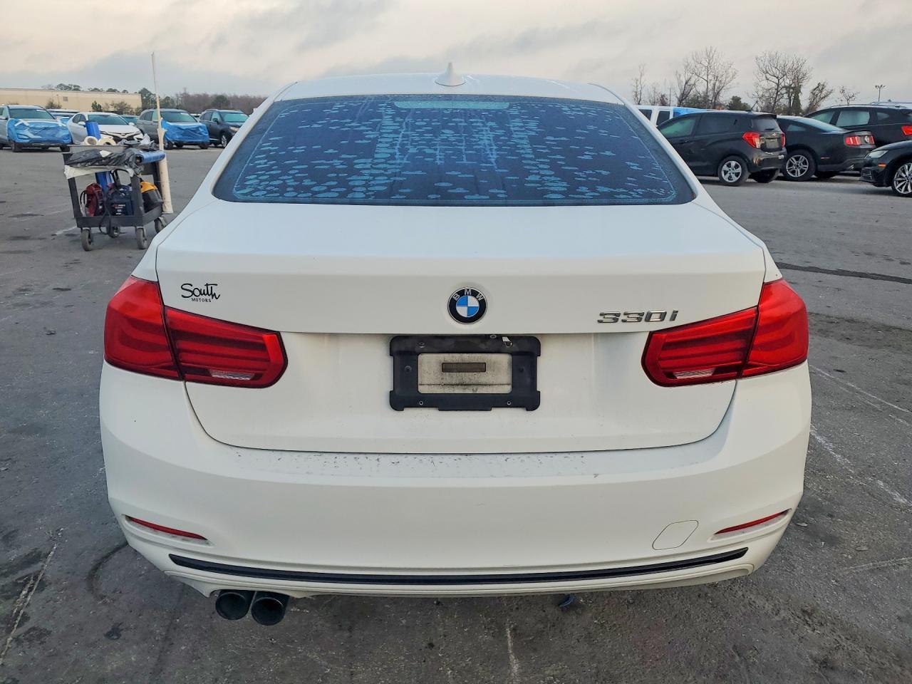 2018 BMW 330 I - zdjęcie 6
