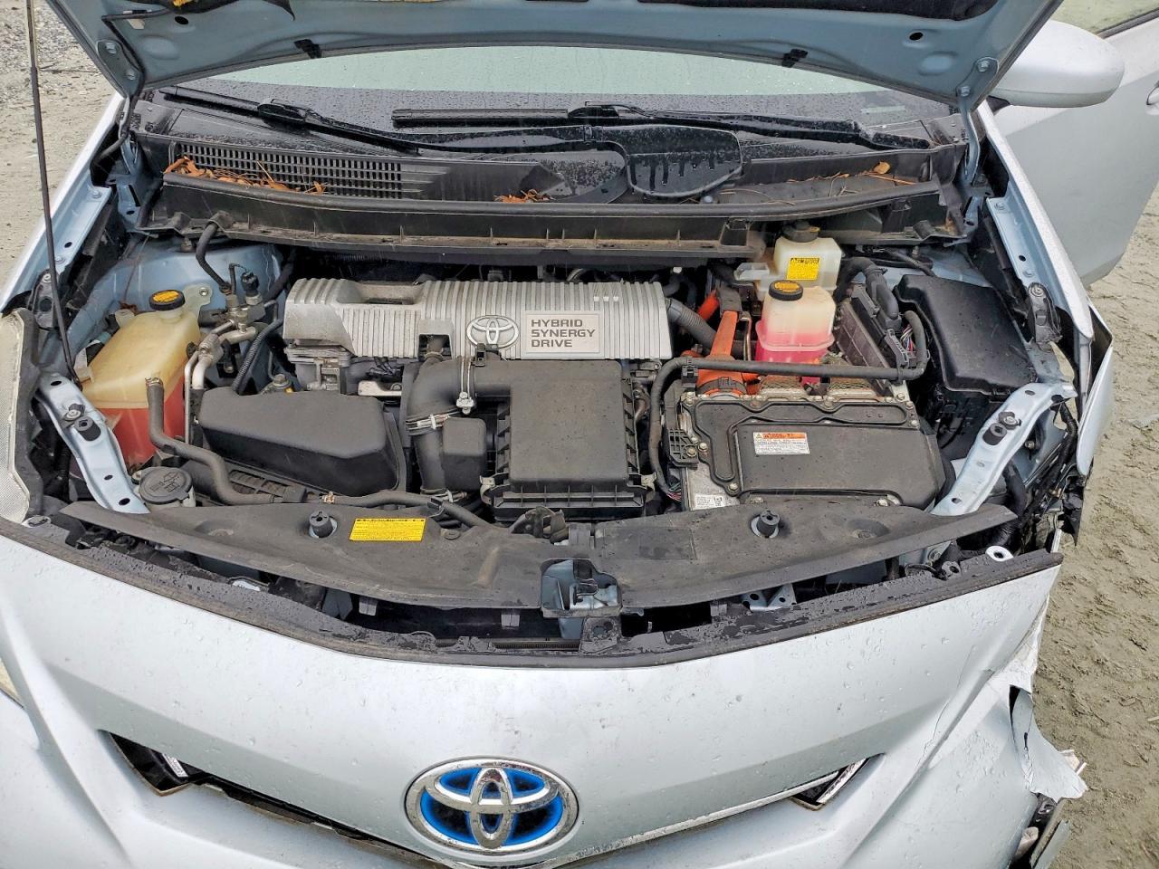 2013 Toyota Prius V - zdjęcie 11