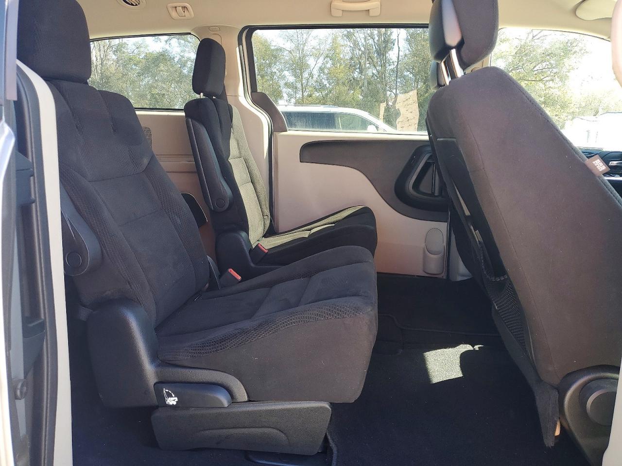 2014 Dodge Grand Caravan Sxt - zdjęcie 11