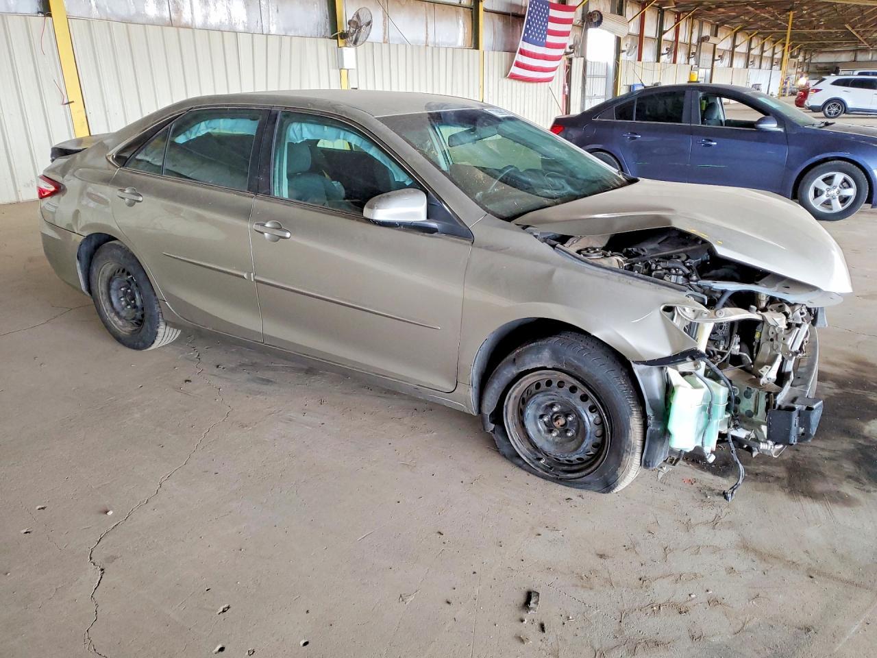 2016 Toyota Camry - zdjęcie 4