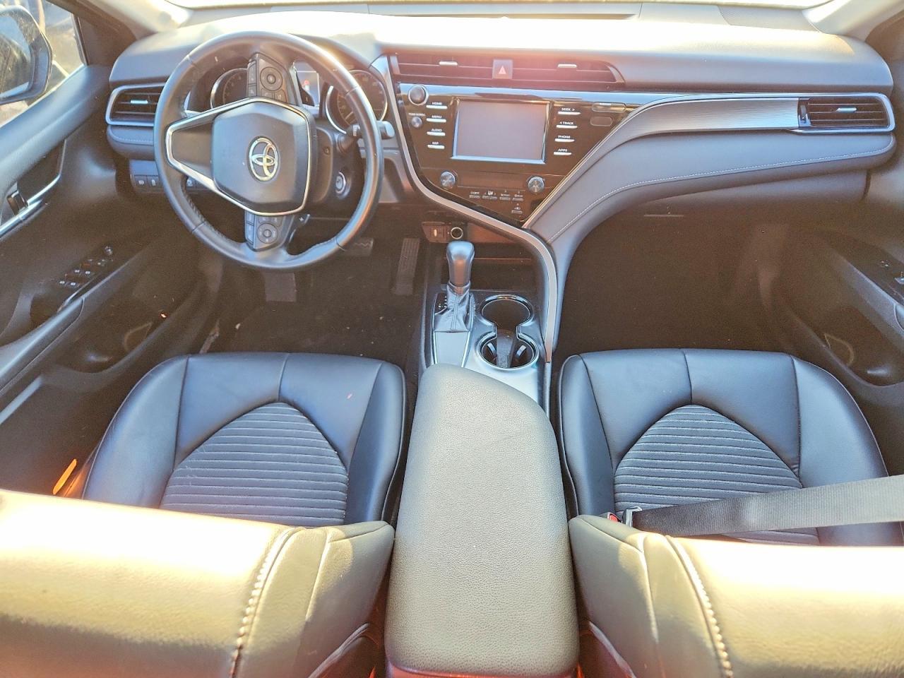 2019 Toyota Camry L - zdjęcie 8