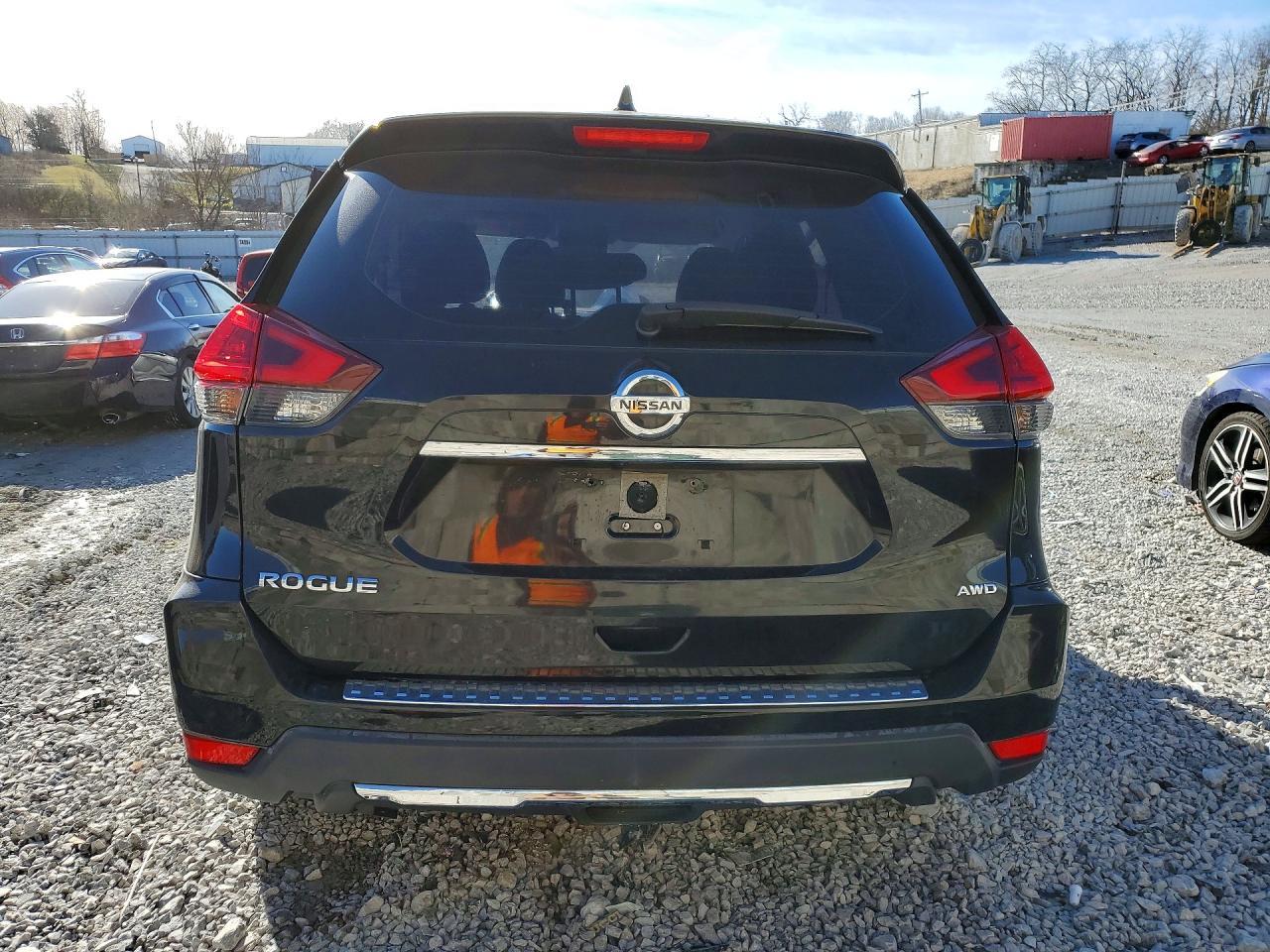 2017 Nissan Rogue S - zdjęcie 6