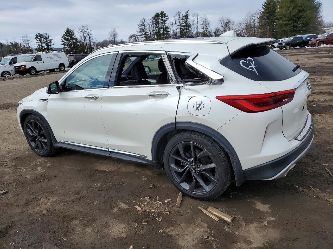 2019 Infiniti Qx50 Essential - zdjęcie 2