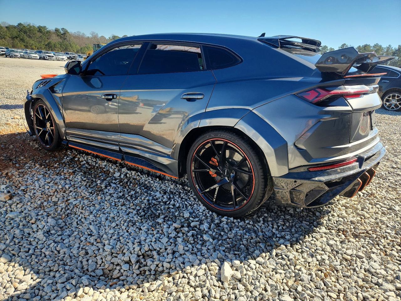2021 Lamborghini Urus - zdjęcie 2