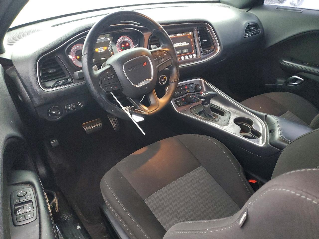 2017 Dodge Challenger R/T - zdjęcie 8