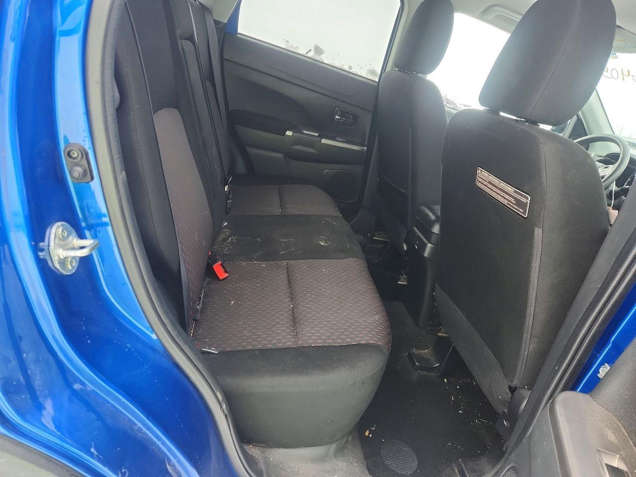 2018 Mitsubishi Outlander Sport Es - zdjęcie 11