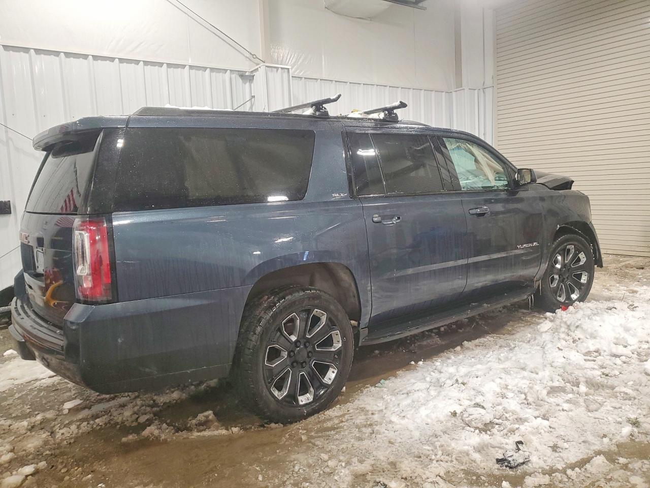 2019 GMC Yukon Xl K1500 Slt - zdjęcie 3
