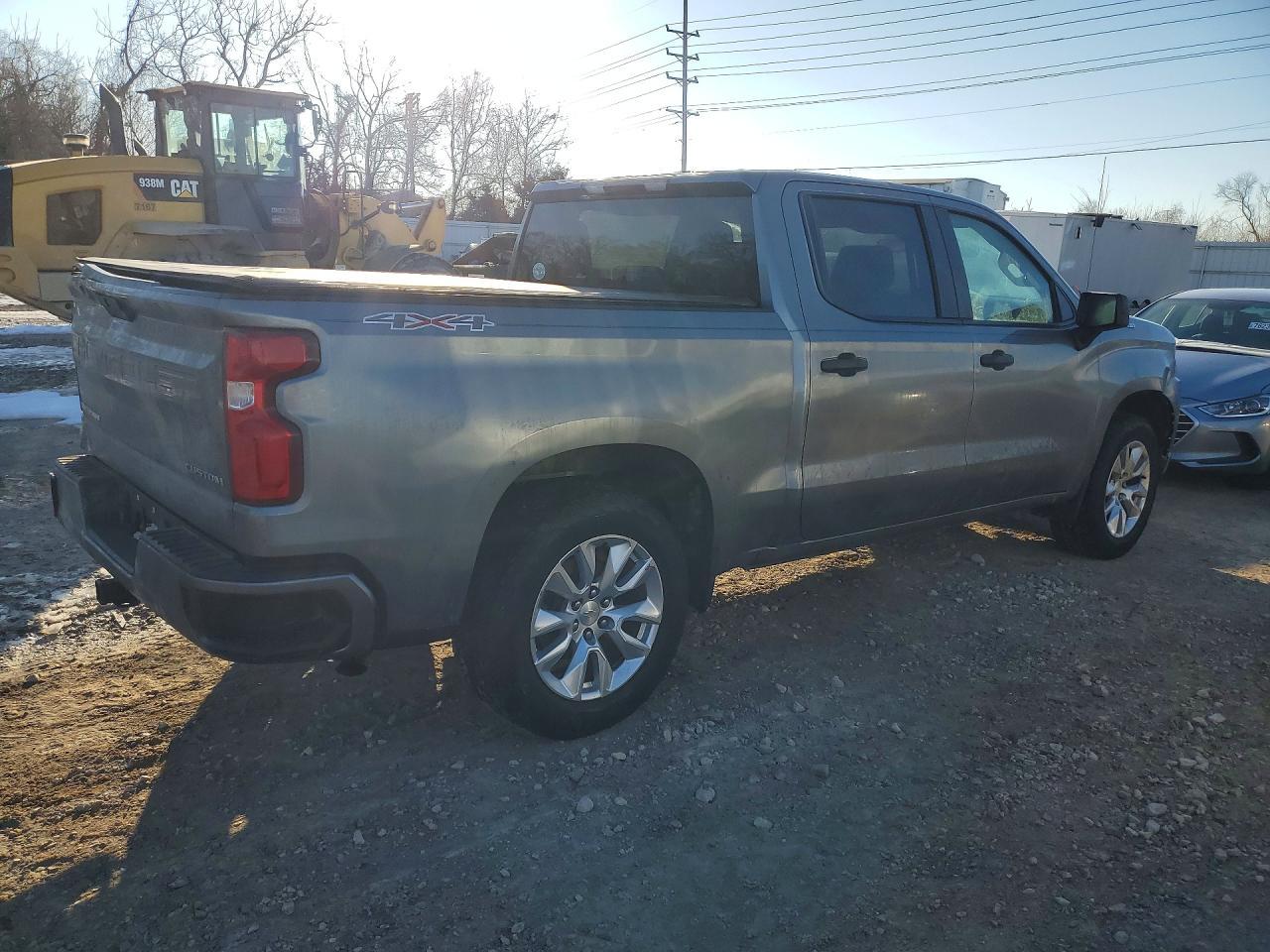 2021 Chevrolet Silverado K1500 Custom - zdjęcie 3