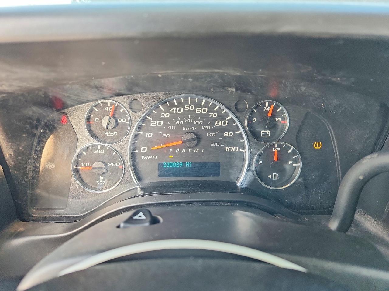 2017 Chevrolet Express G2500 - zdjęcie 9