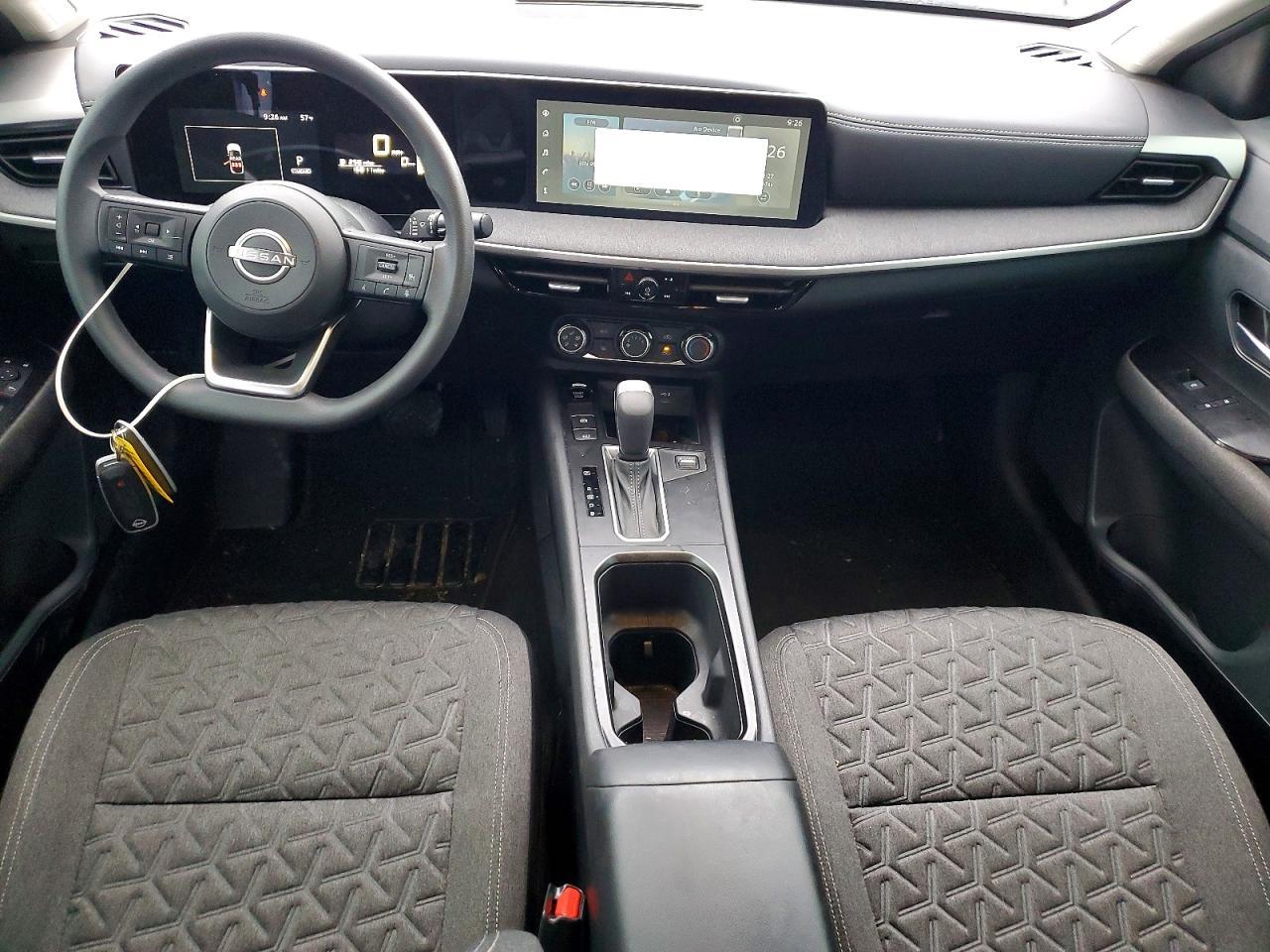 2025 Nissan Kicks Sv - zdjęcie 8