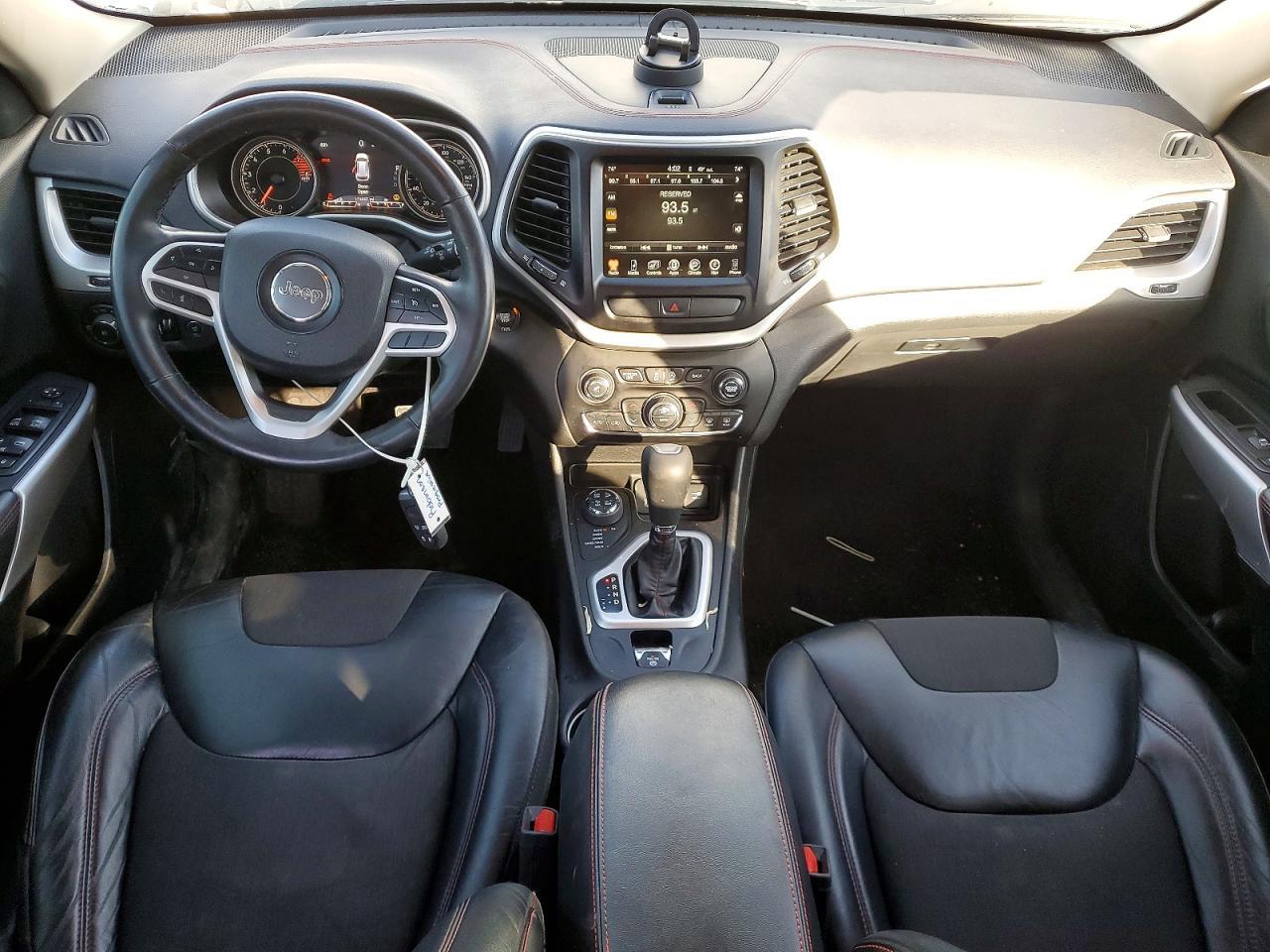 2017 Jeep Cherokee Trailhawk - zdjęcie 8