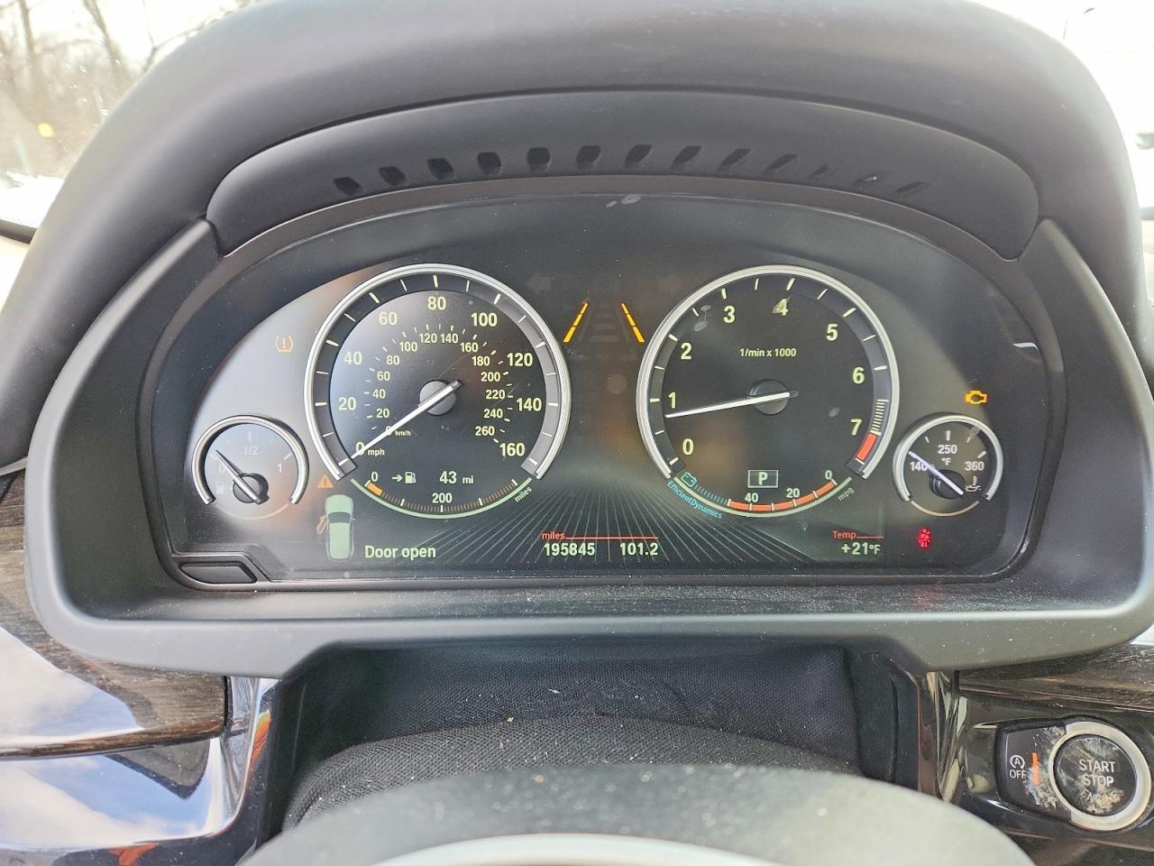 2015 BMW X5 xDrive50I - zdjęcie 9