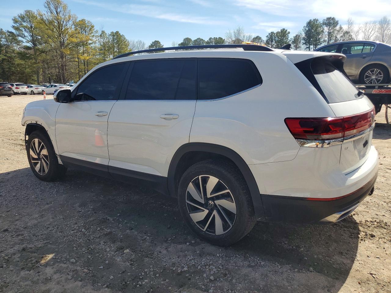 2024 Volkswagen Atlas Se - zdjęcie 2
