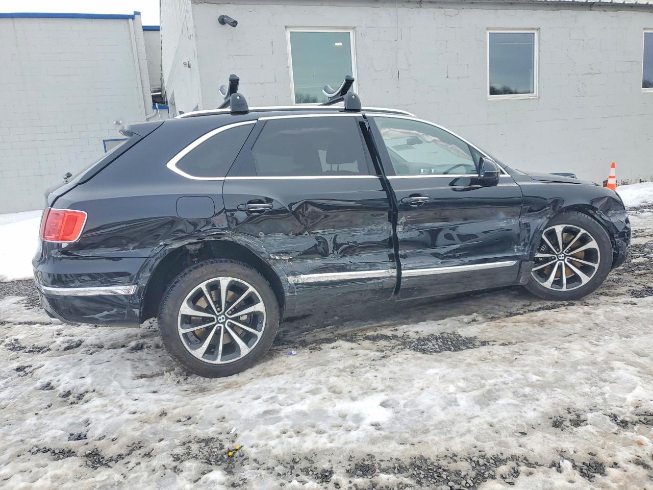 2017 Bentley Bentayga - zdjęcie 3