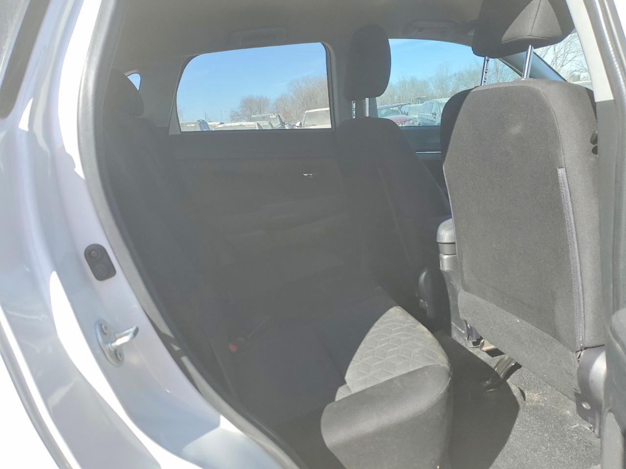 2020 Mitsubishi Outlander Sport Es - zdjęcie 11