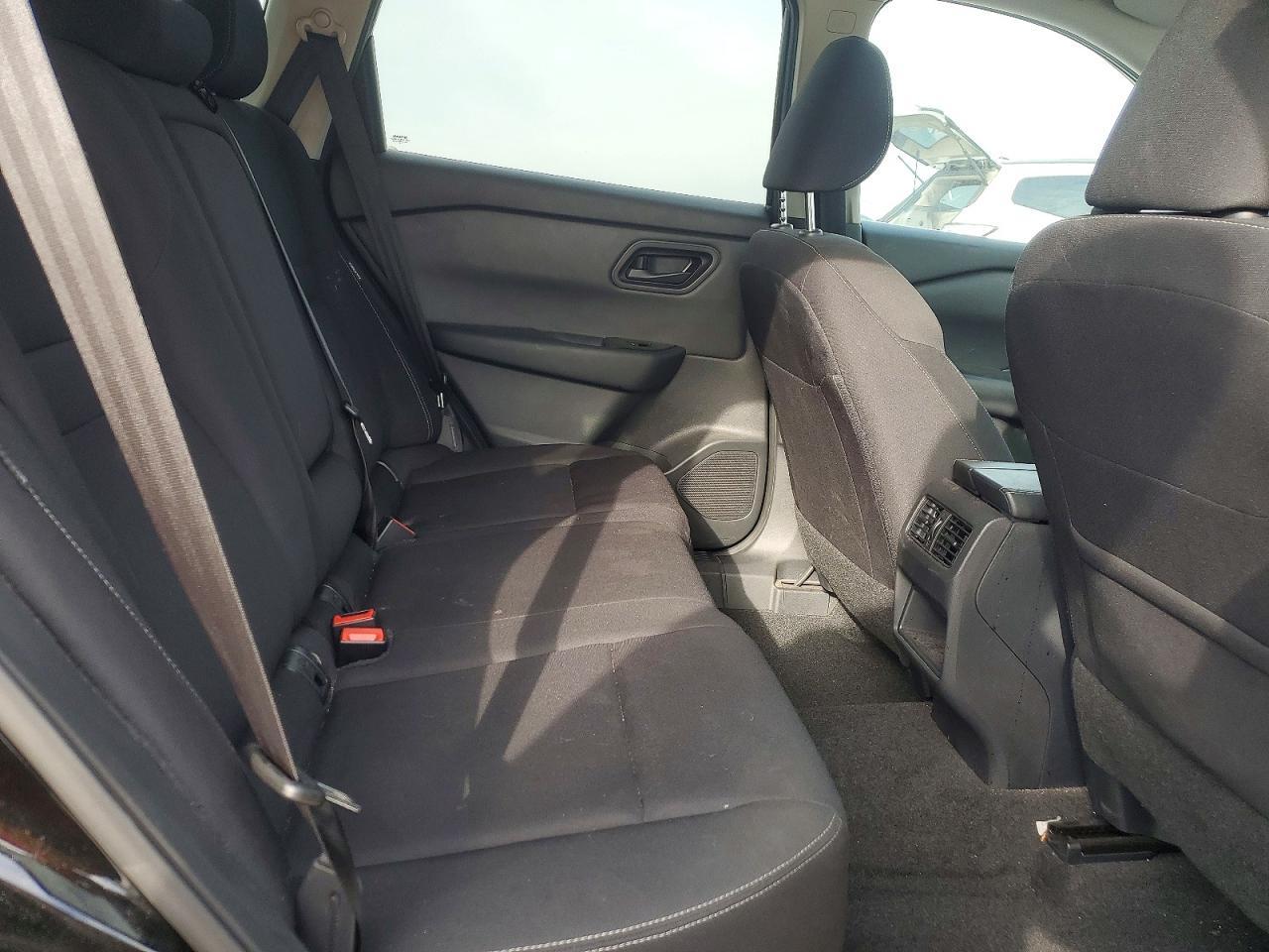 2024 Nissan Rogue S - zdjęcie 11