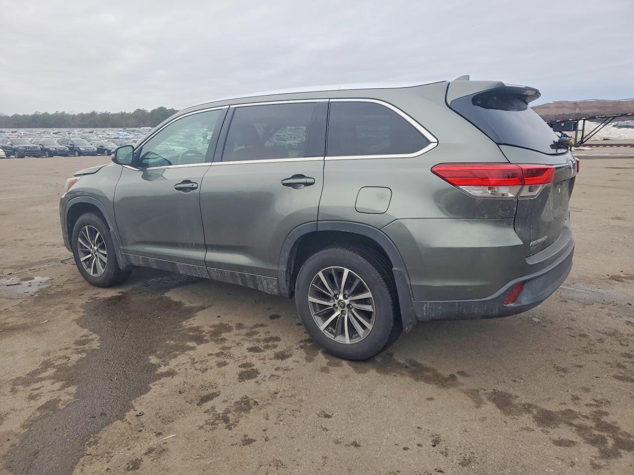 2017 Toyota Highlander Se - zdjęcie 2