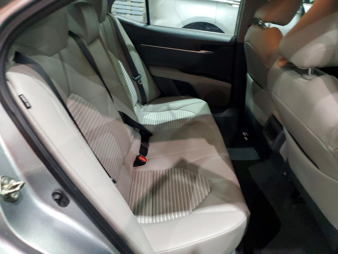 2019 Toyota Camry L - zdjęcie 10