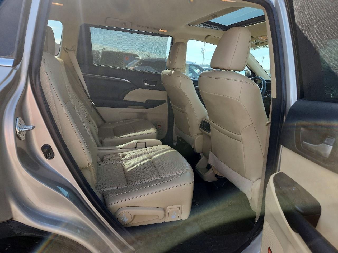 2016 Toyota Highlander Limited - zdjęcie 11