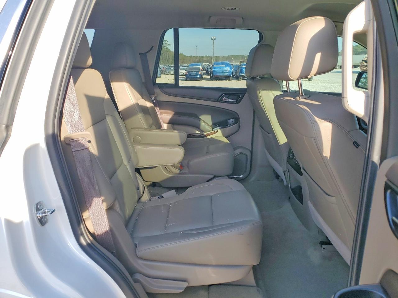 2017 Chevrolet Tahoe C1500 Lt - zdjęcie 11