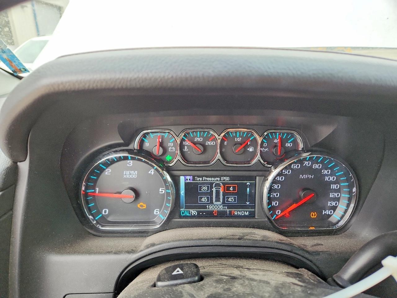 2015 Chevrolet Tahoe - zdjęcie 9