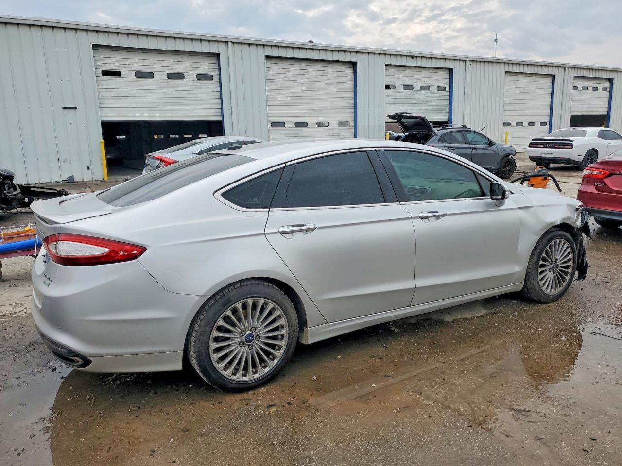 2014 Ford Fusion Titanium - zdjęcie 3