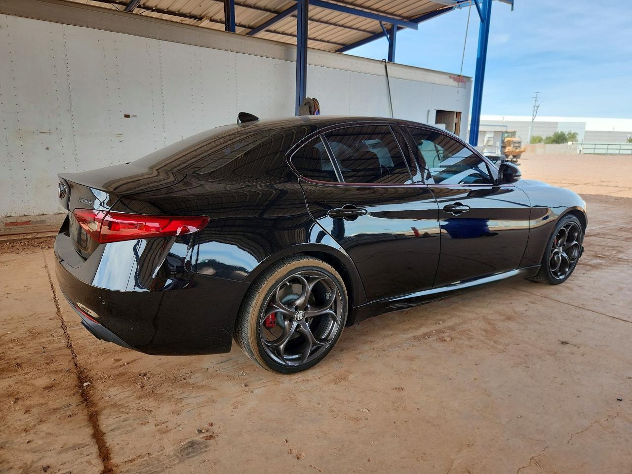 2019 Alfa Romeo Giulia - zdjęcie 3