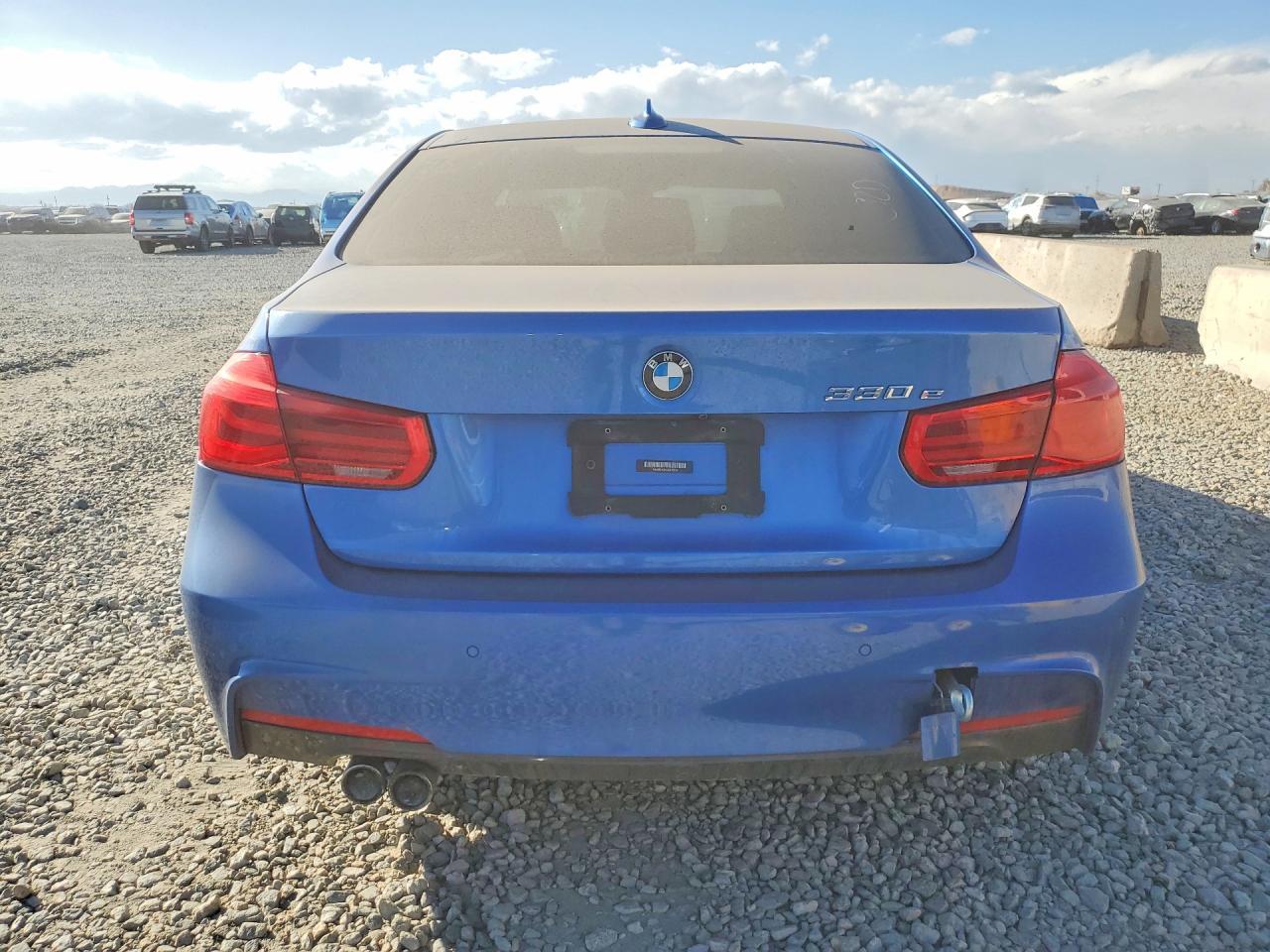 2016 BMW 330E - zdjęcie 6