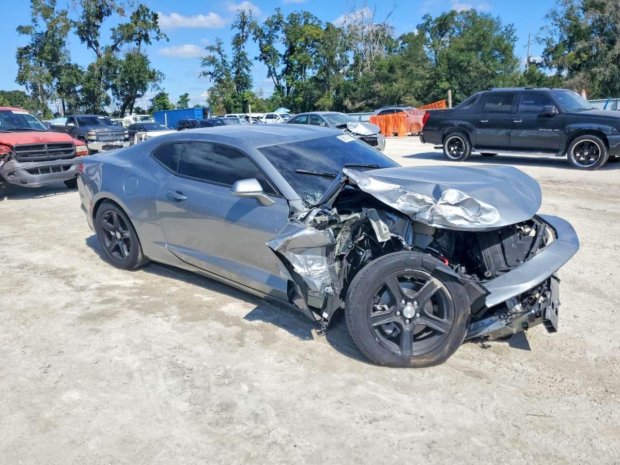 2023 Chevrolet Camaro Ls - zdjęcie 4