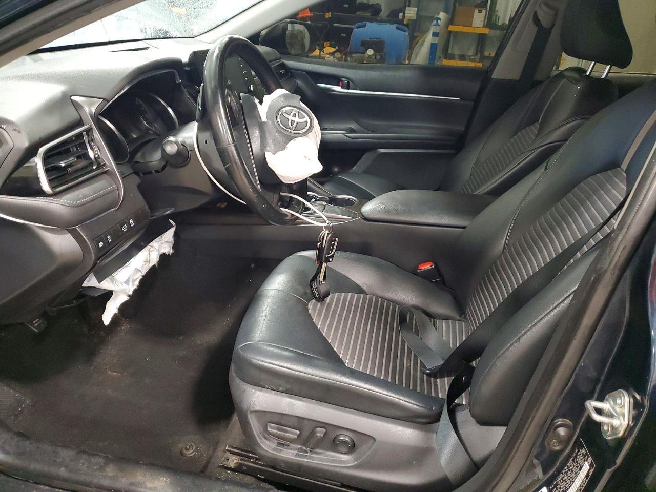 2021 Toyota Camry Se - zdjęcie 7