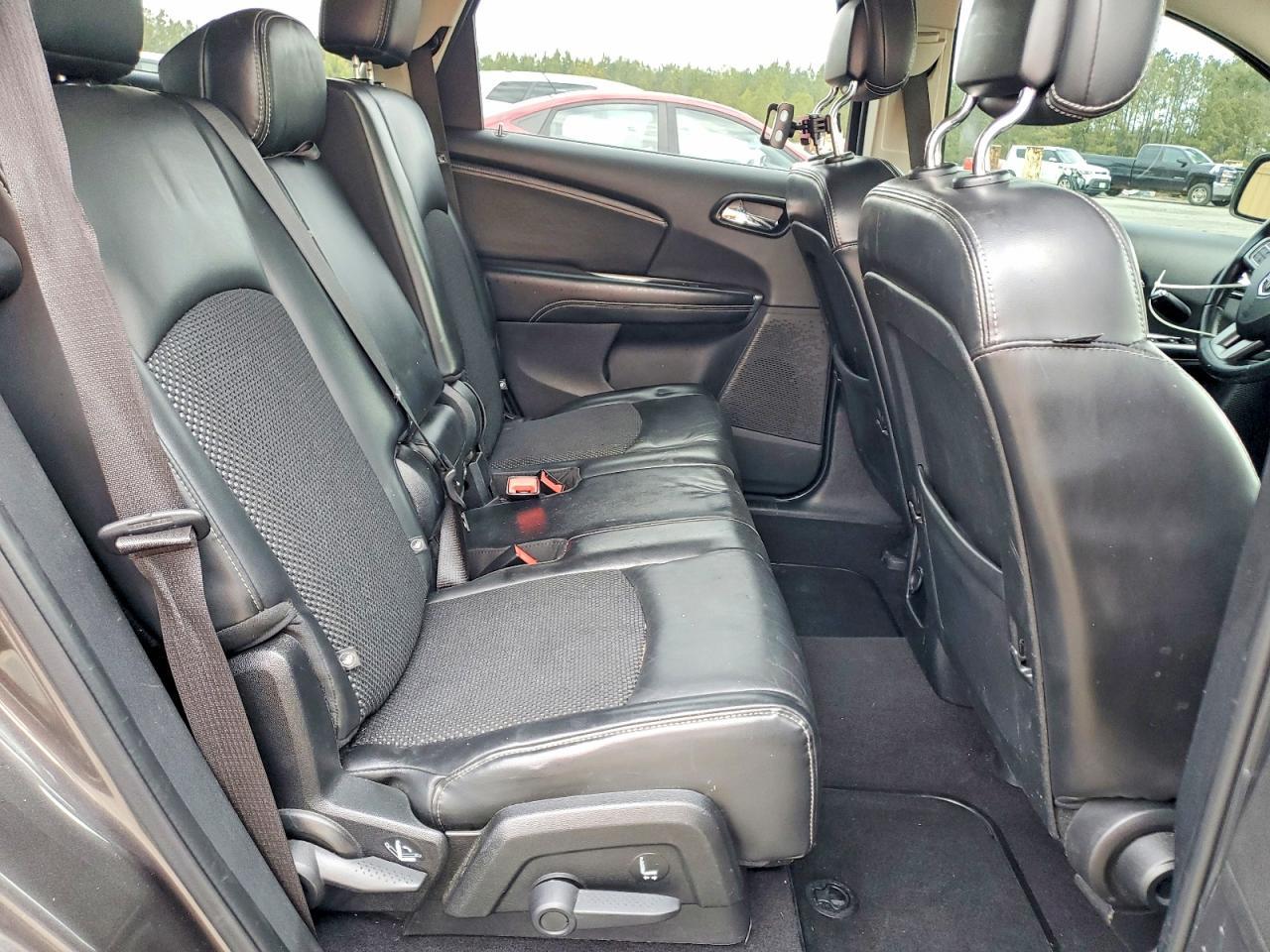 2020 Dodge Journey Crossroad - zdjęcie 11