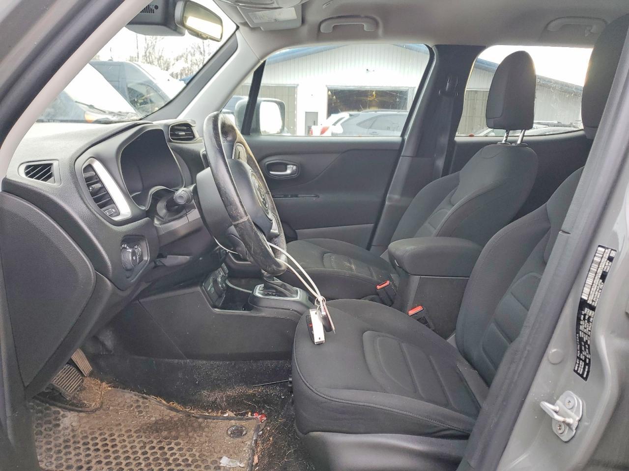 2020 Jeep Renegade Latitude - zdjęcie 7