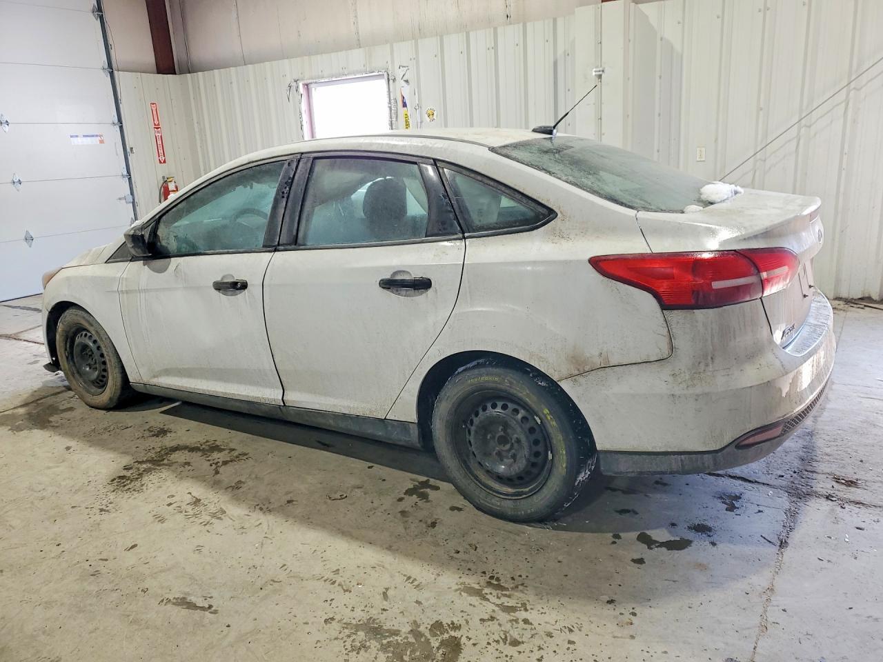 2018 Ford Focus S - zdjęcie 2