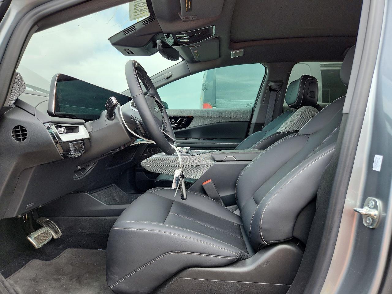 2025 Cadillac Optiq Sport - zdjęcie 7