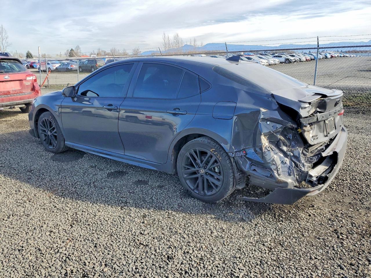 2025 Toyota Camry Se - zdjęcie 2