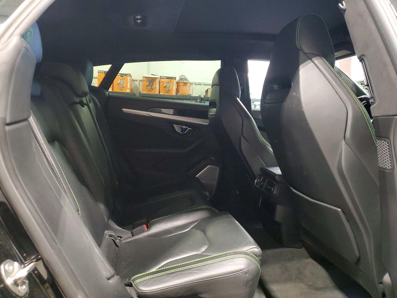 2019 Lamborghini Urus - zdjęcie 11