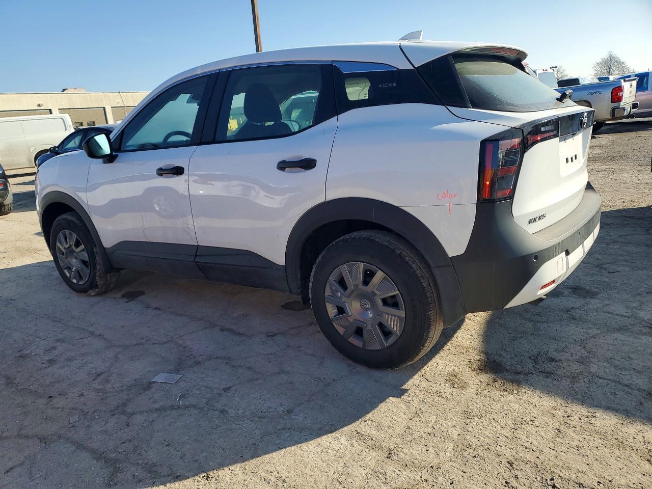 2025 Nissan Kicks S - zdjęcie 2