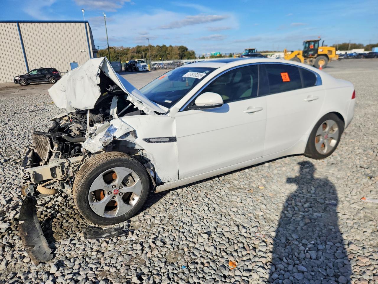 2017 Jaguar Xe - zdjęcie główne