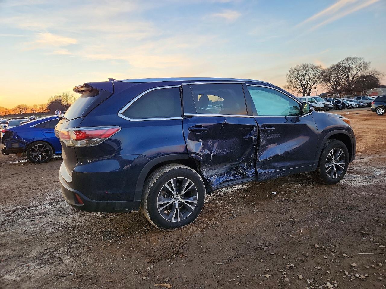 2016 Toyota Highlander Xle - zdjęcie 3