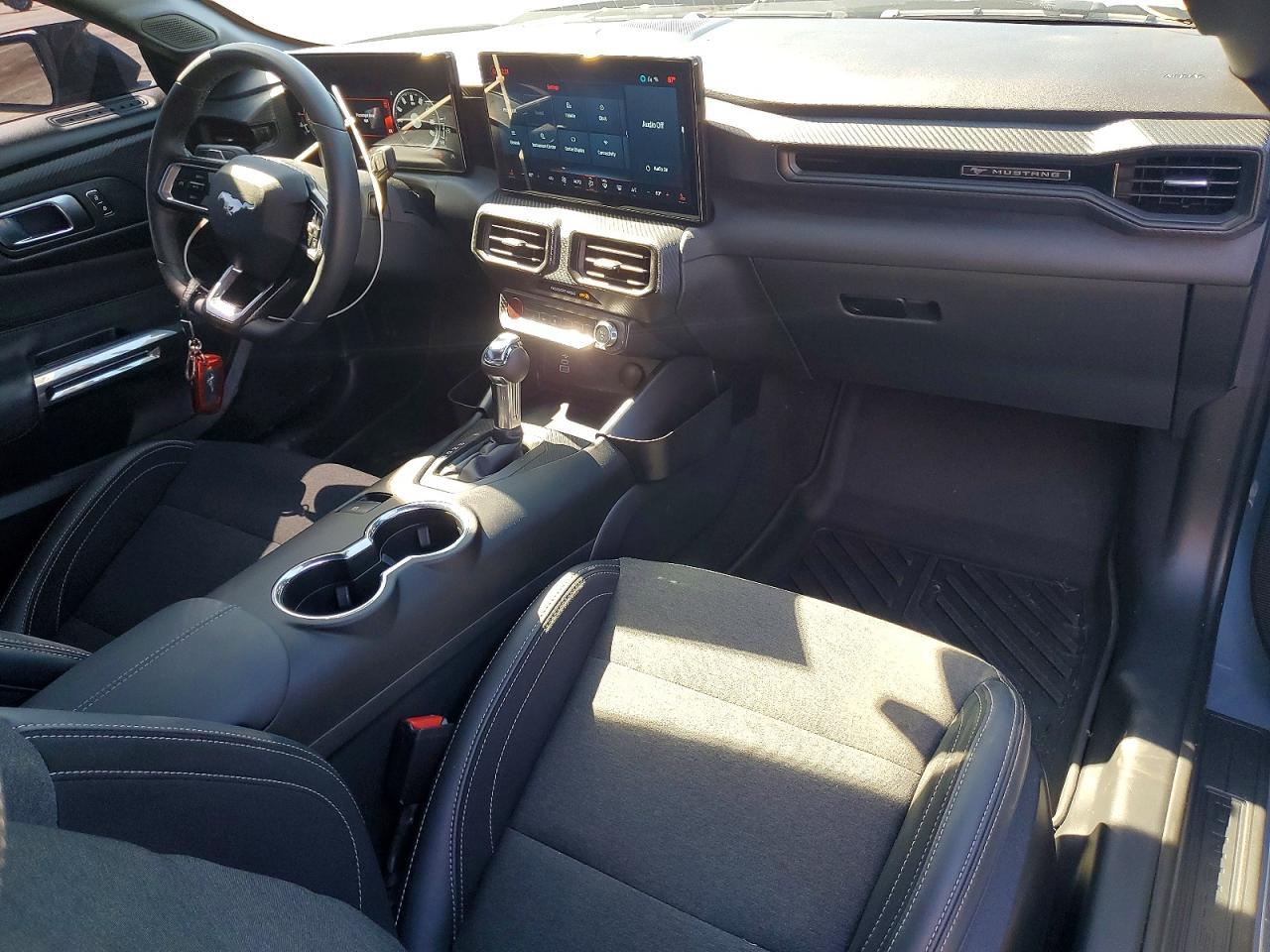 2025 Ford Mustang Gt - zdjęcie 8