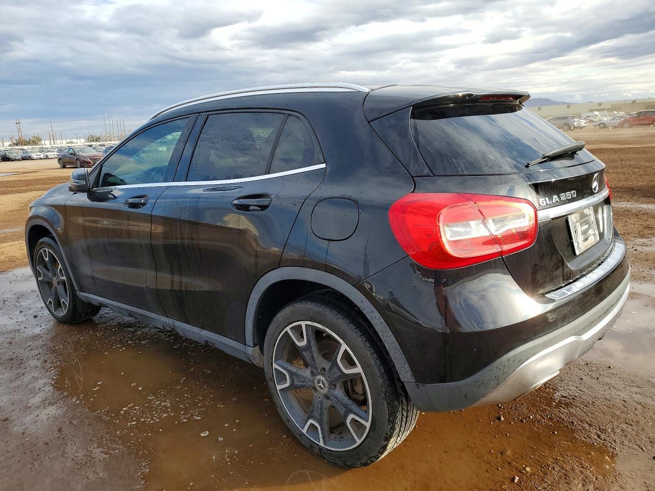 2020 Mercedes-Benz Gla 250 - zdjęcie 2