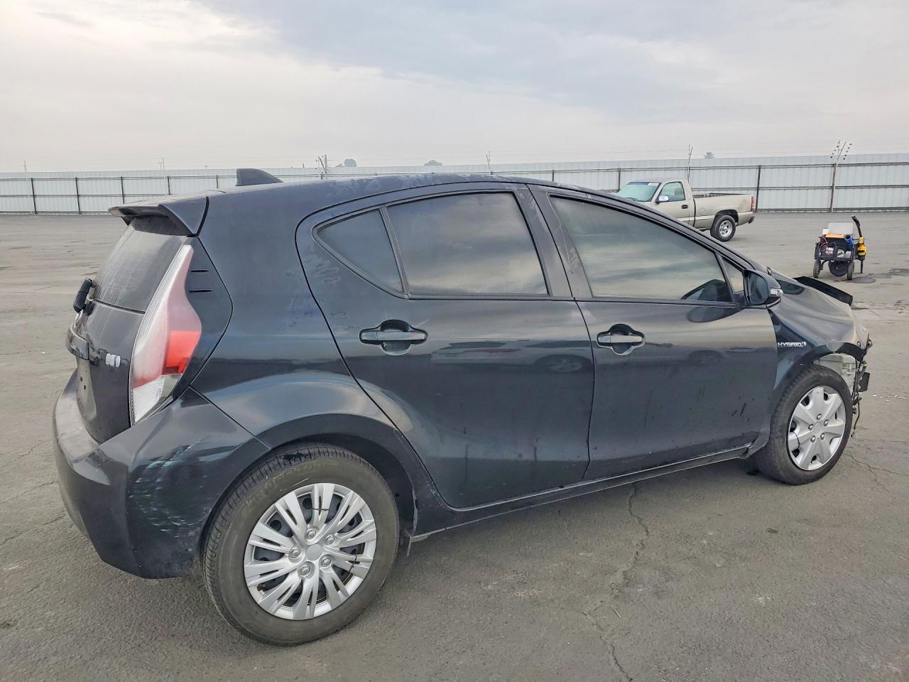2016 Toyota Prius C - zdjęcie 3