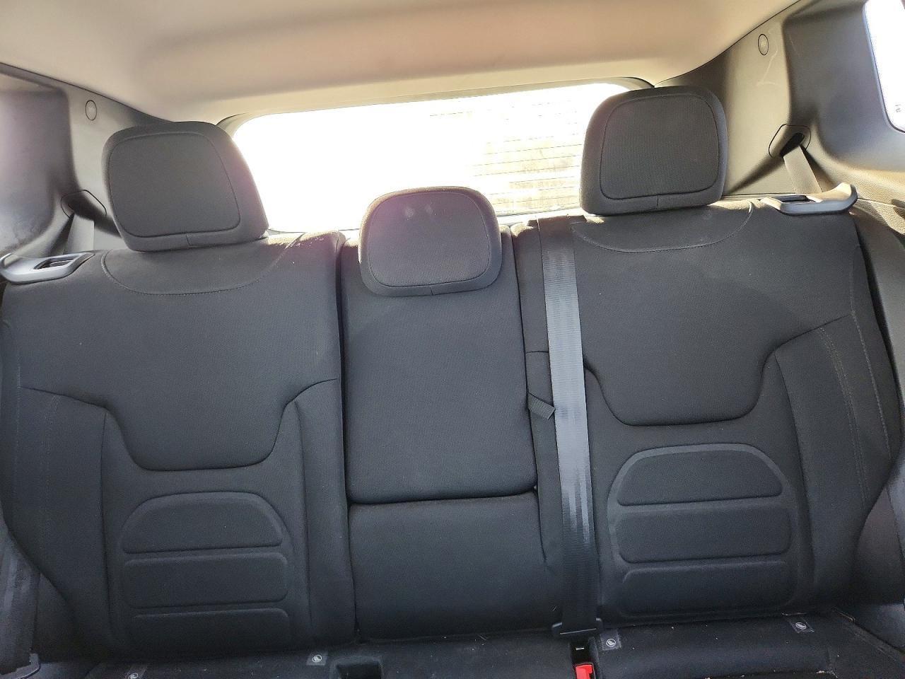 2019 Jeep Renegade Latitude - zdjęcie 10