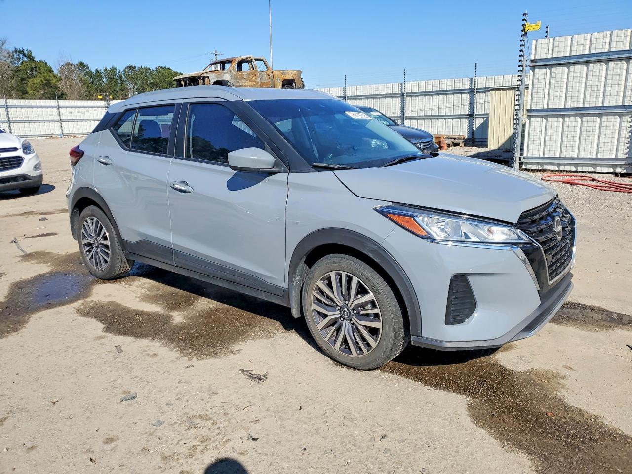 2023 Nissan Kicks Sv - zdjęcie 4