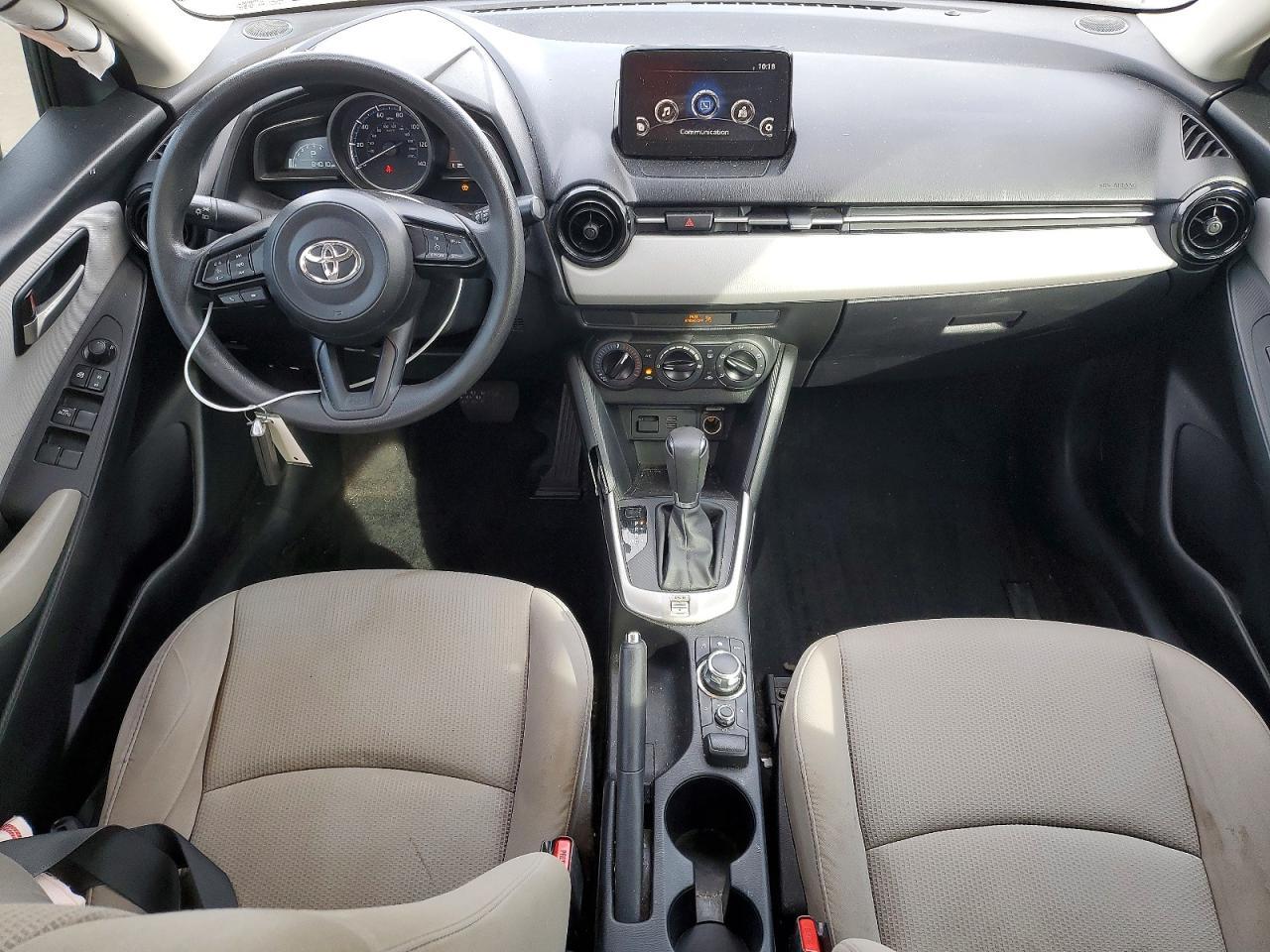 2019 Toyota Yaris L - zdjęcie 8