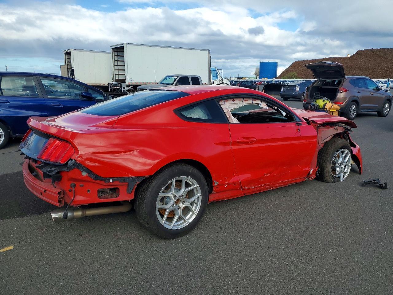 2016 Ford Mustang - zdjęcie 3