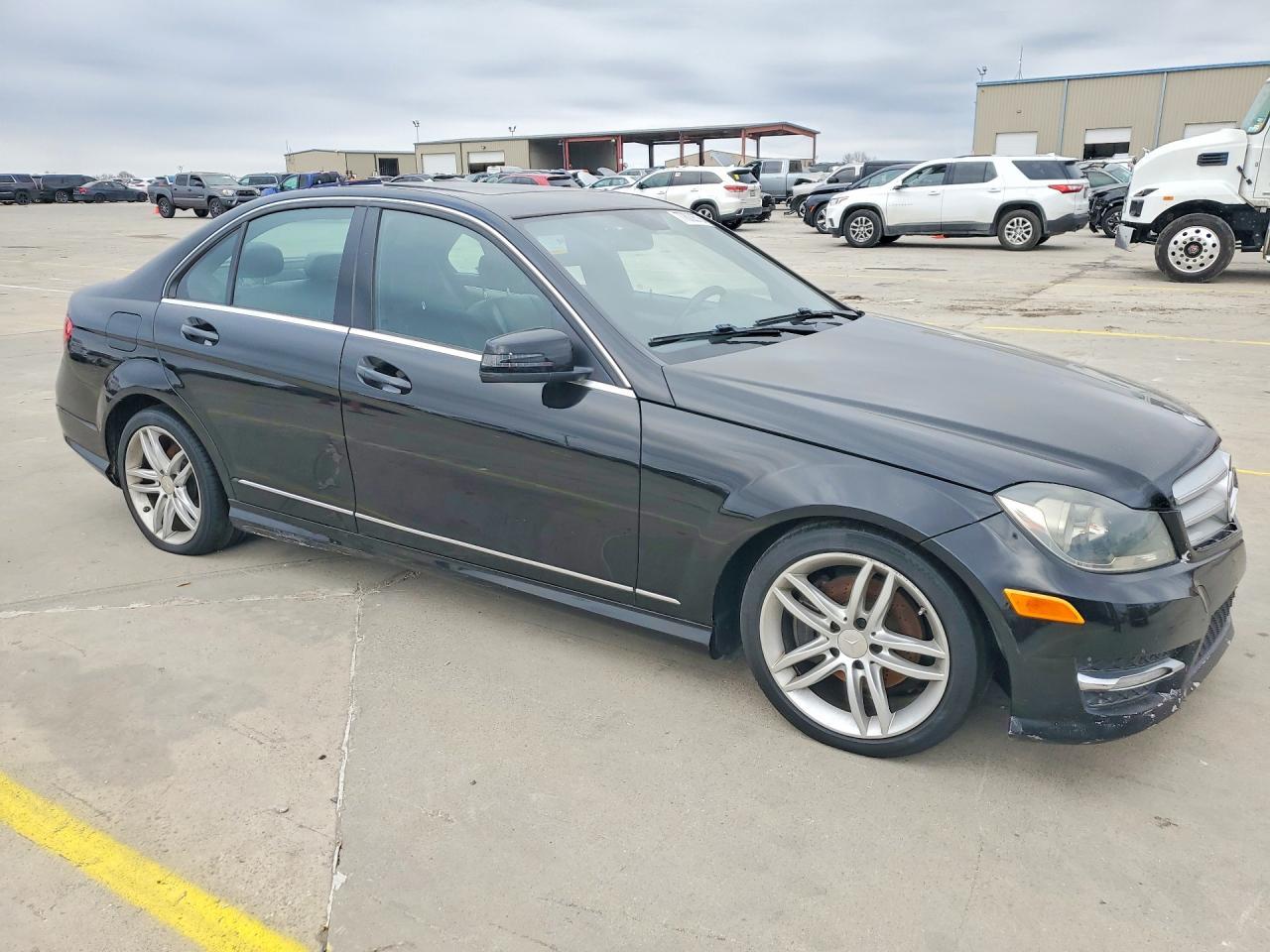 2013 Mercedes-Benz C 250 - zdjęcie 4